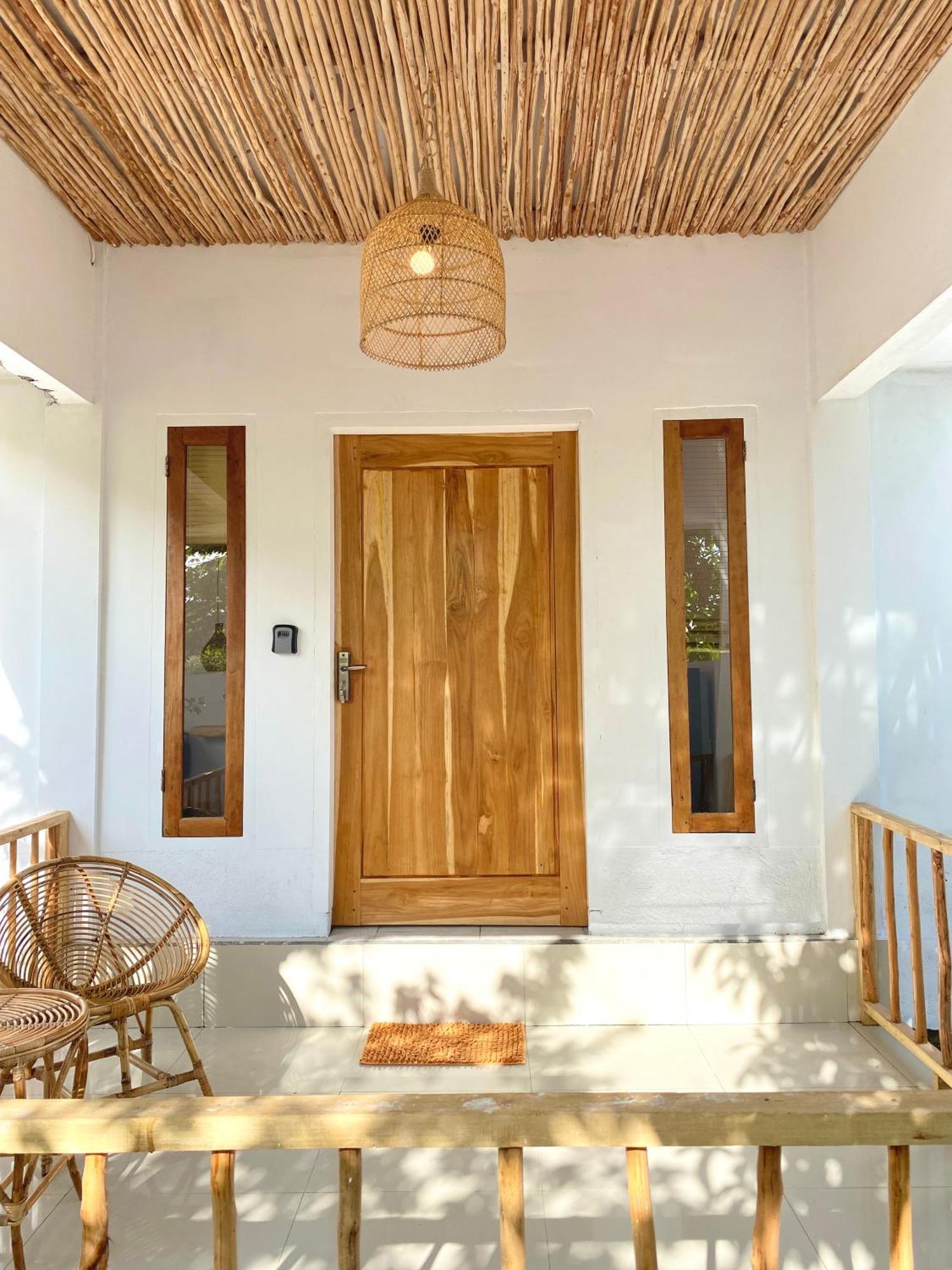 Ripbowl Guest House Селонґ-Беланак Екстер'єр фото